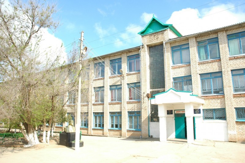 Троицкая средняя общеобразовательная школа имени Г.К.Жукова - фото
